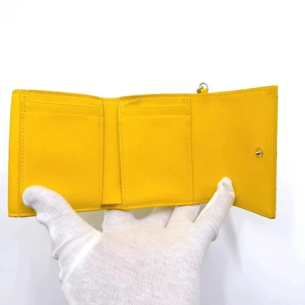 ❤️Christian Dior Lady Dior Lotus Cannage Patent Leather Yellow Bifold Wallet❤️